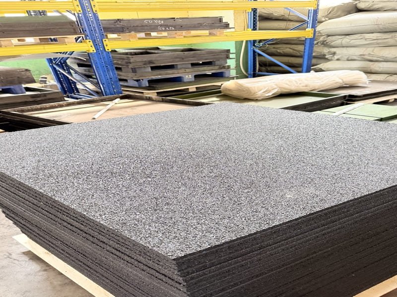 installing rubber cove base over expansion gap